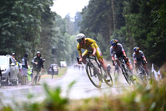 GV2_2585