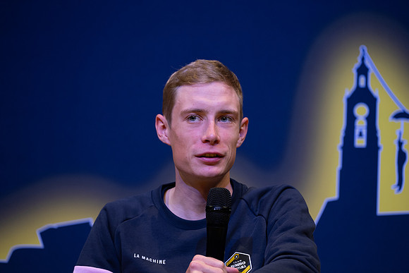 PLG_4697