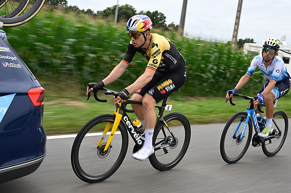 _WAD8483