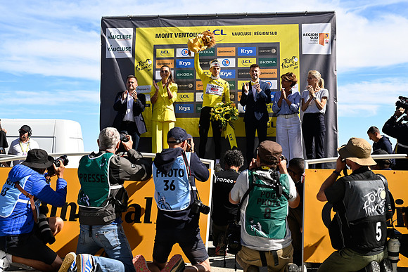 PHOTONEWS_11157425-244